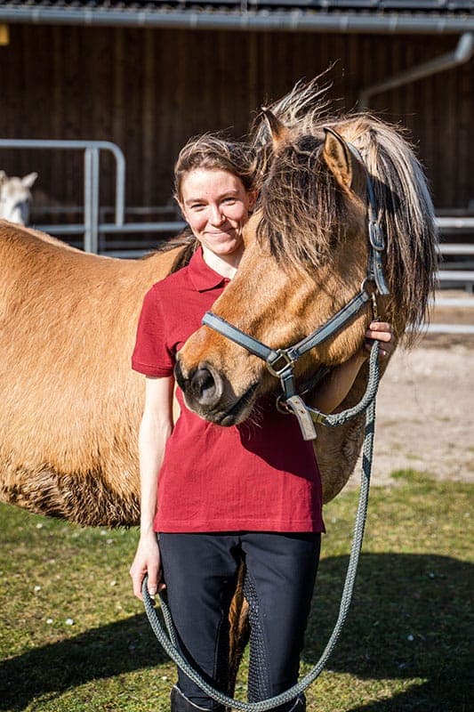 Theresa – Leitung Pferde & Ponys